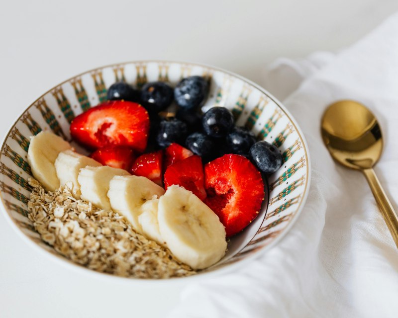 Oats paired with fruits can help you fuel your race!