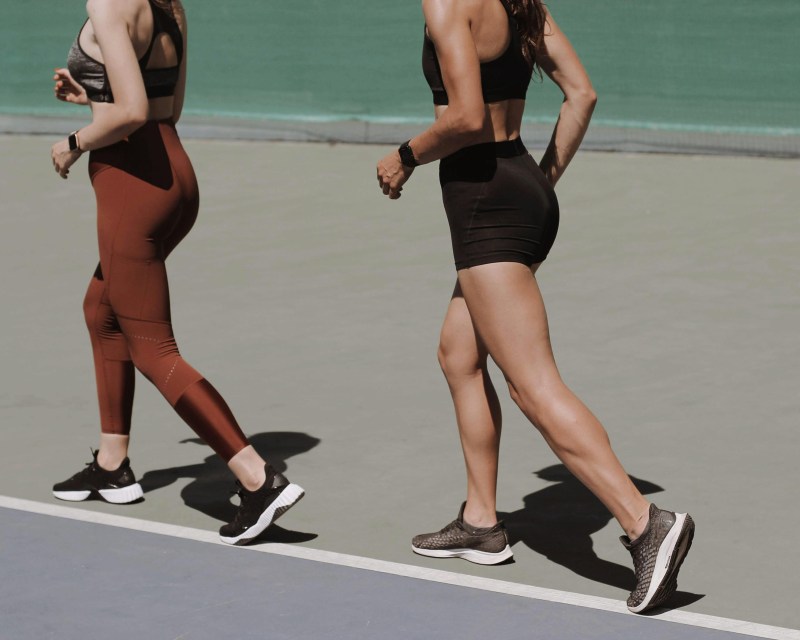 Knowing your race pace may require you to convert 42 km in miles on the fly