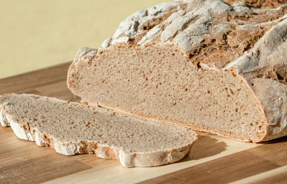 rye bread with complex carbs is best eaten 3 hours before your race