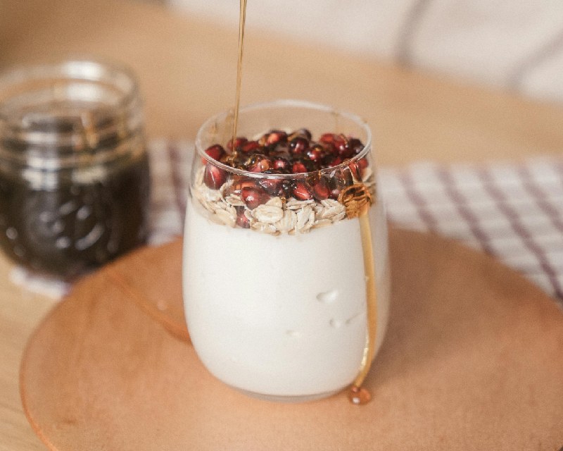 Yogurt helps with digestion before a 10k run