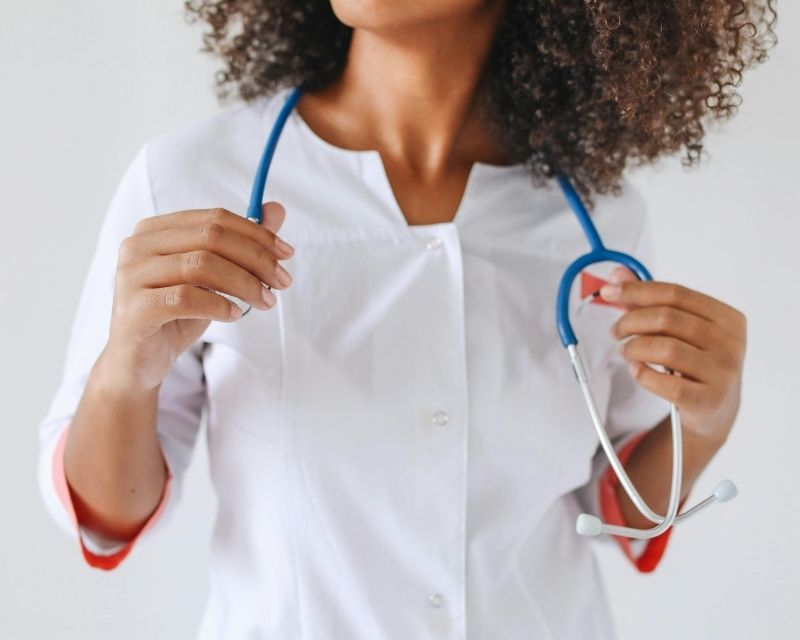 Always consult your doctor before postpartum weight training.